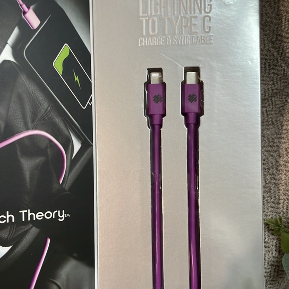 Charge & Sync Cable - Picture 2 of 3